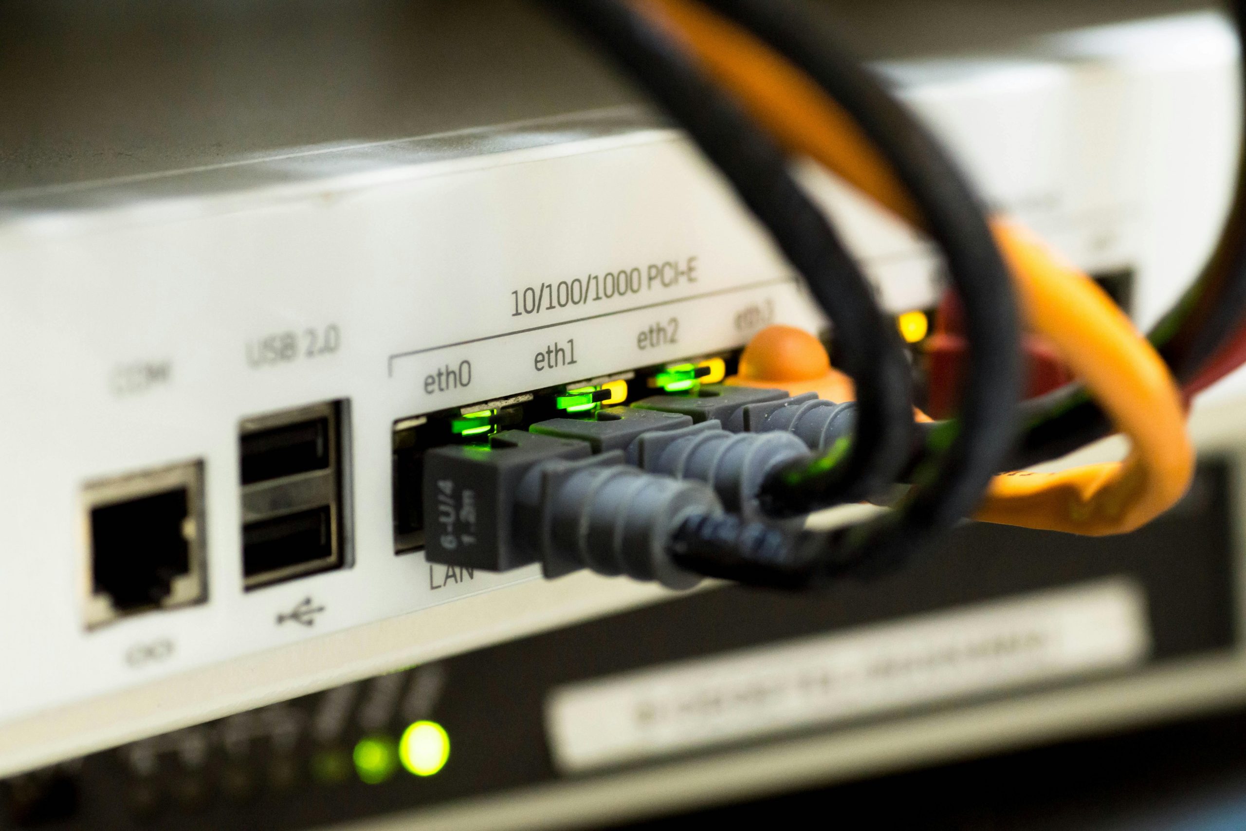 Data center network